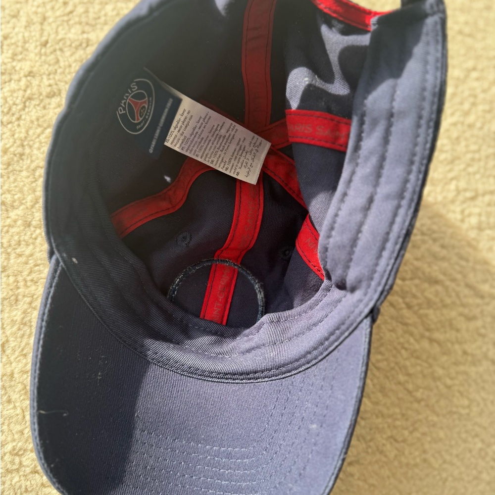 PARIS St Germain navy blue hat - Picture 2 of 8